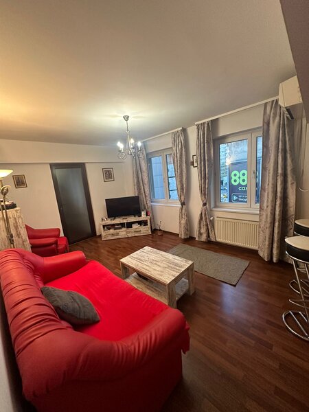 Unirii, Universitate, langa Intercontinental, Batistei, centrala proprie,