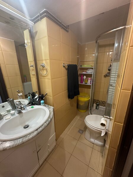 Unirii, Universitate, langa Intercontinental, Batistei, centrala proprie,